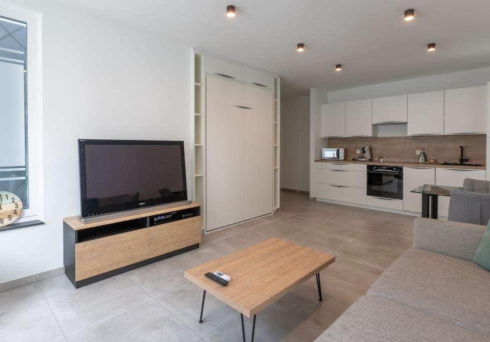 Superbe Appartement Avec Parking Malmedy Exterior foto